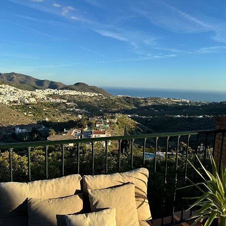 Villa En Frigiliana Con Piscina, Jacuzzi Y Espectaculares Vistas Zewnętrze zdjęcie