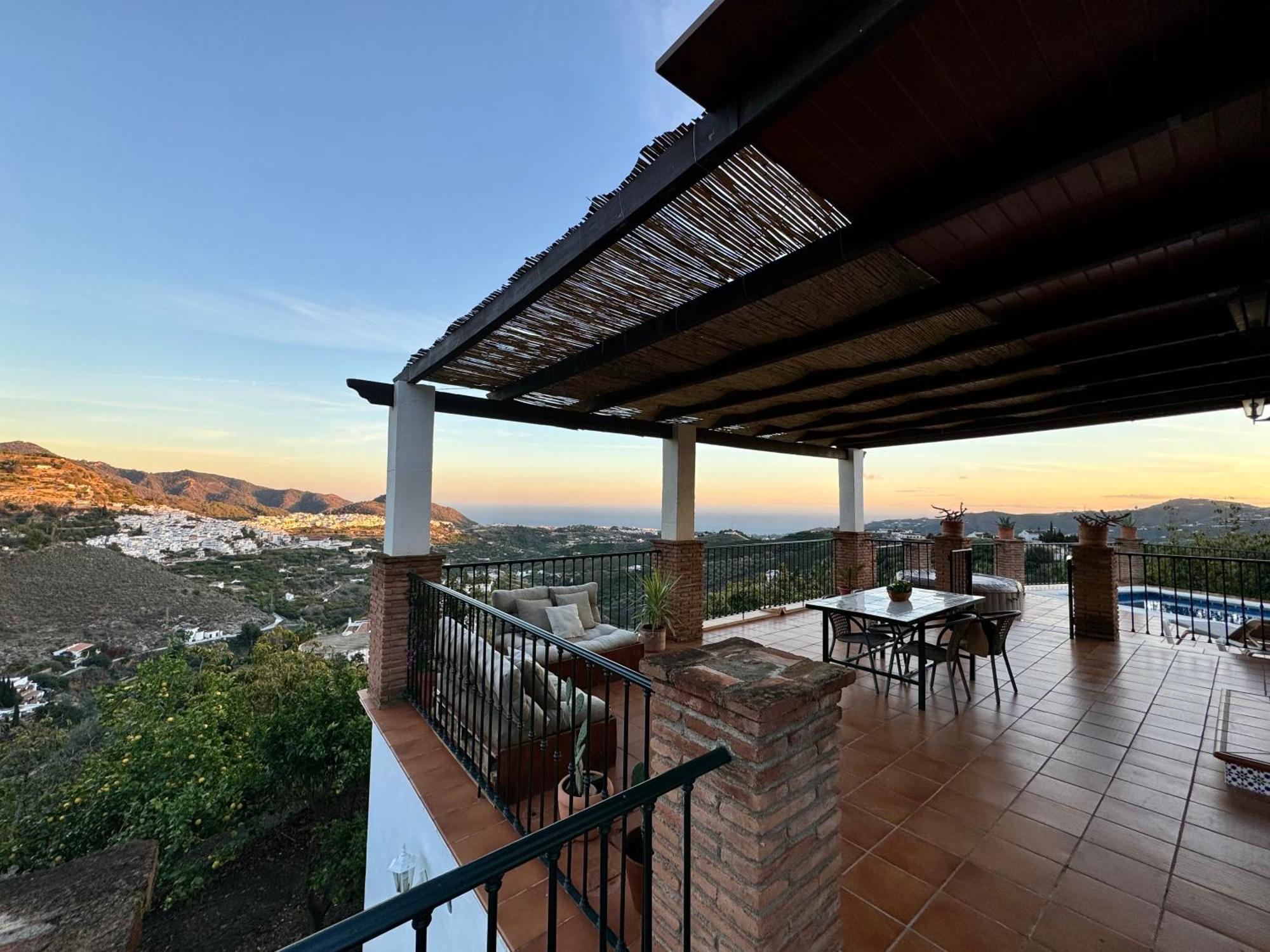 Villa En Frigiliana Con Piscina, Jacuzzi Y Espectaculares Vistas Zewnętrze zdjęcie